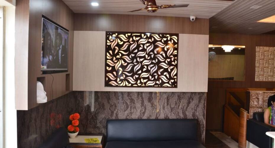 Hotel Sartaj, Dera Bassi 5